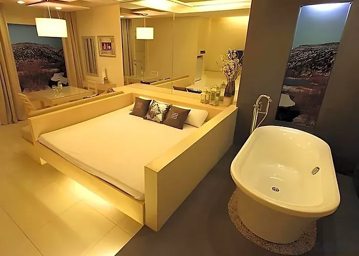 Hotel Victoria Court Canley - Pasig
