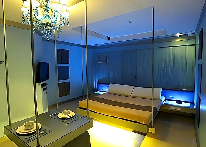 Victoria Court Canley - Pasig 3*
