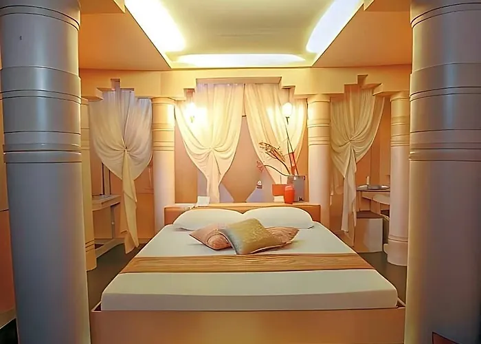Hotel Victoria Court Canley - Pasig Manila